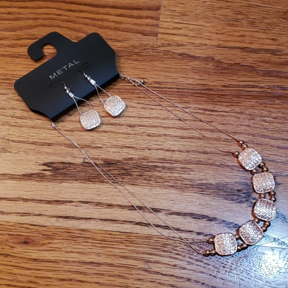 Metal Gold Necklace & Earring Set